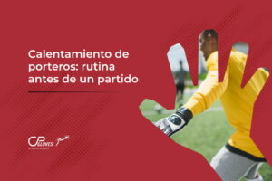 Portero realizando una rutina de calentamiento antes de un partido
